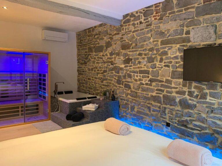 Loft Namur à Mur avec jacuzzi privatif, sauna et vue sur la ville