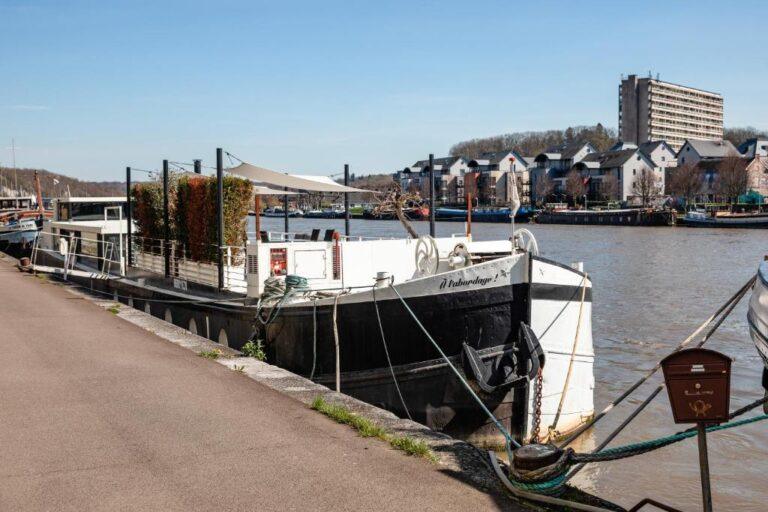 Péniche de prestige A l'Abordage à Namur avec terrasse et vue sur la Citadelle